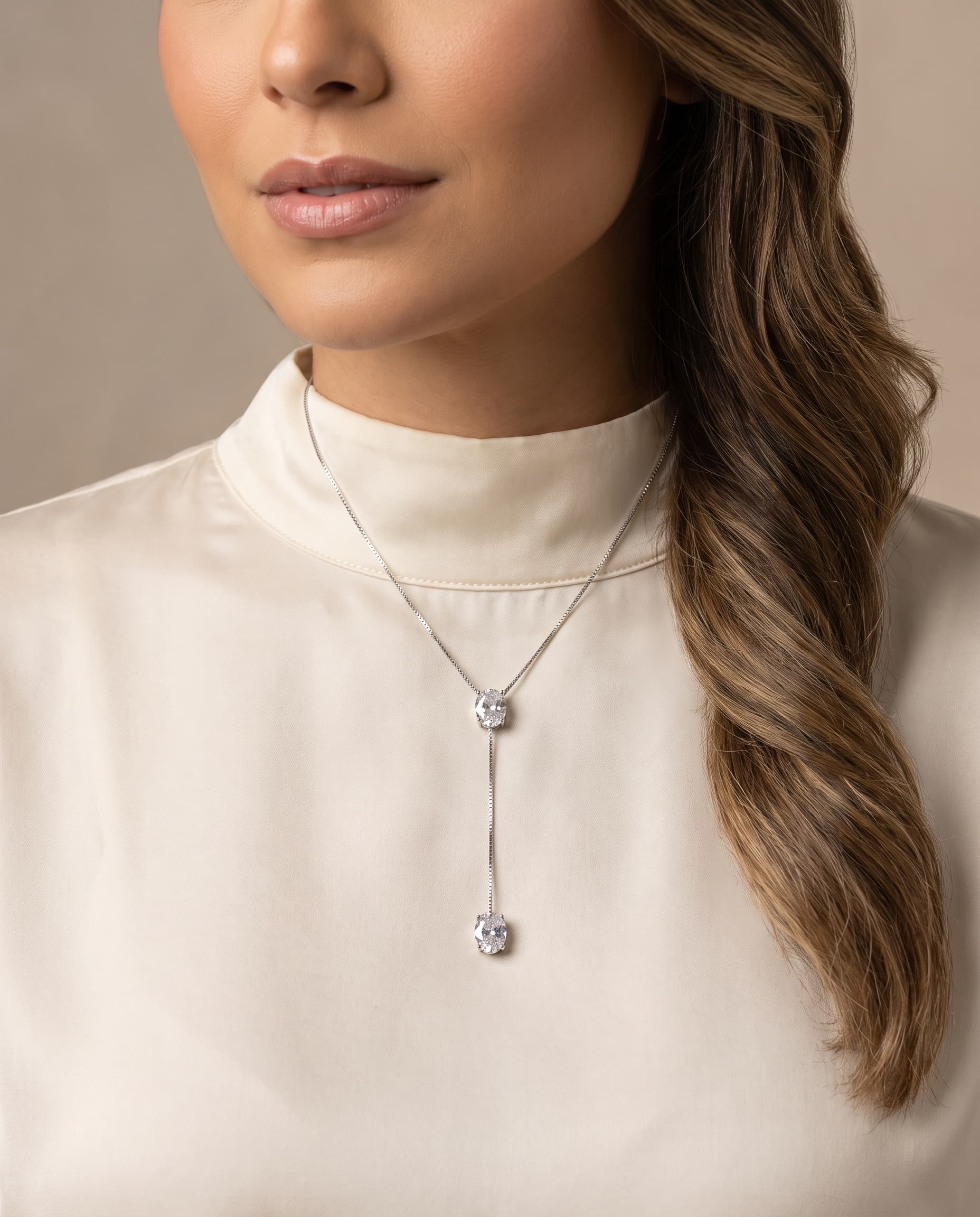 Colares Feminino